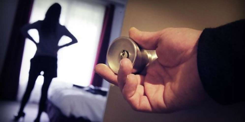 5 Tahun Istri Selingkuh, Ketahuan Suami Saat Simpan...