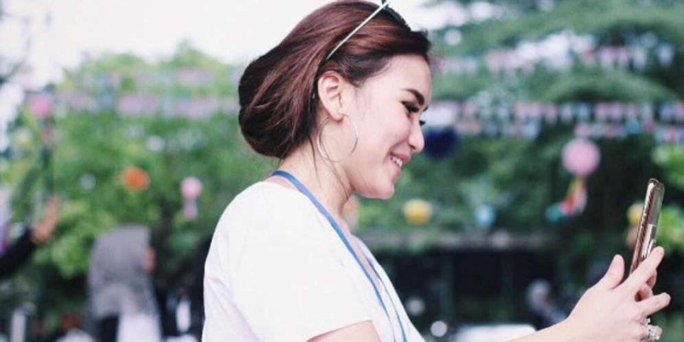 Mengejutkan! Ini Biaya `Endorse` Ayu Ting Ting