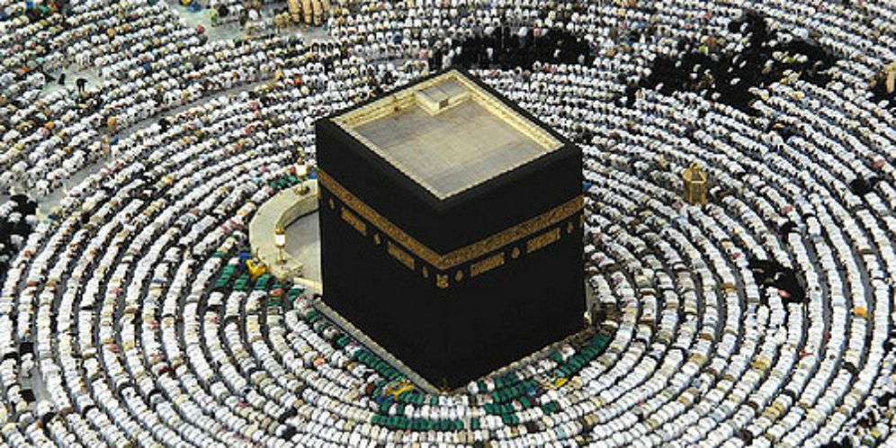 Masya Allah, Penampakan Matahari Tepat di Atas Kabah Saat Azan