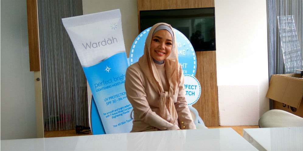 Ungkapan Perasaan Dewi Sandra Dengar Istri Mantan Suami Hamil