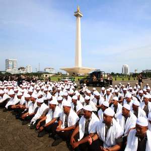 Demo Bubar, Ketegangan Terjadi di Jakarta Utara