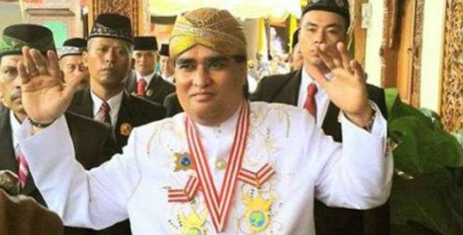 Pengangkatan 7 Maha Guru Palsu