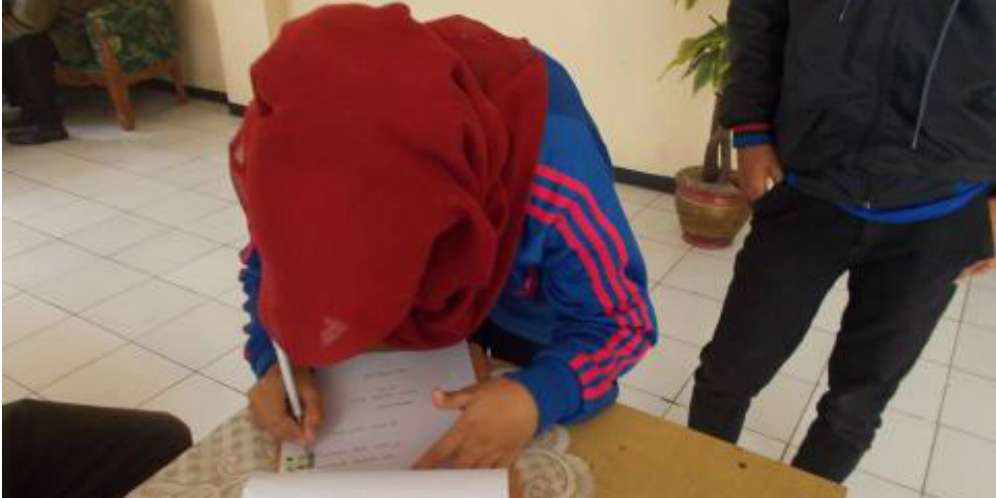 Langgar Batasan Jam Malam Bupati, Pasangan Kekasih Diusir