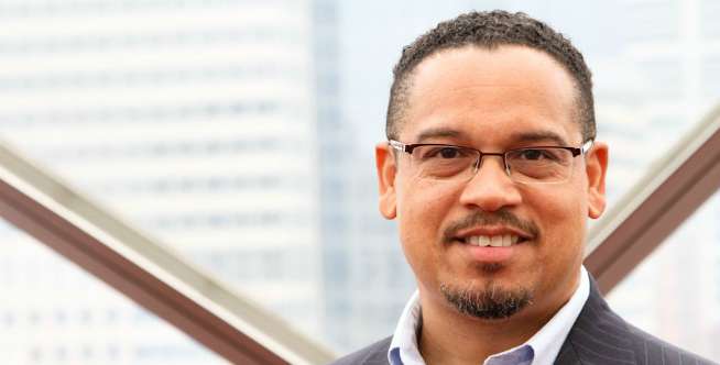 Senator itu Seorang Muslim