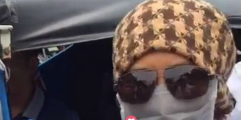 Di dalam Bajaj Ada...