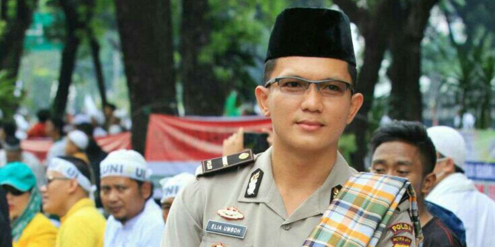 Sosok Polisi Ganteng di Aksi 212