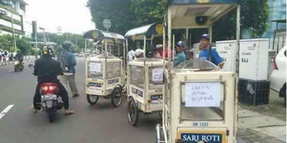 Apa Mau Ganti Pekerjaan Mereka?