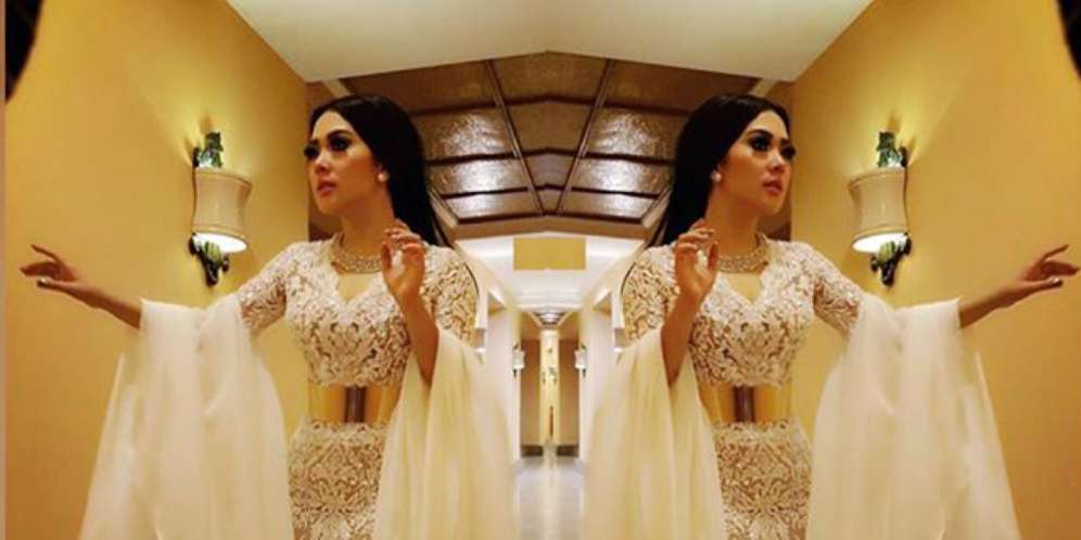 Fantastis! Ini Gaya OOTD Syahrini yang Berharga Milaran