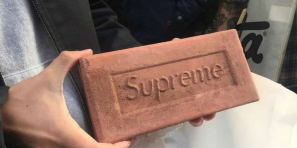 Wow! Orang-orang Rela Antre Beli Batu Bata Ternyata....