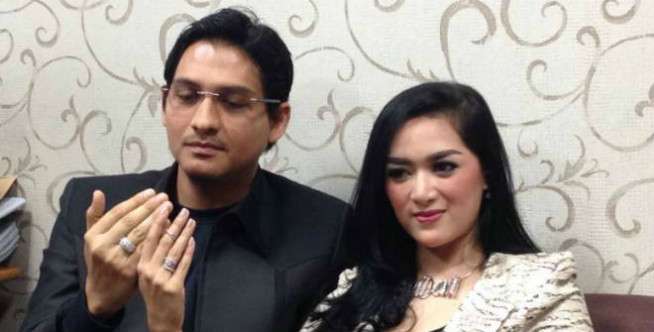 Ternyata Hubungan Mereka....