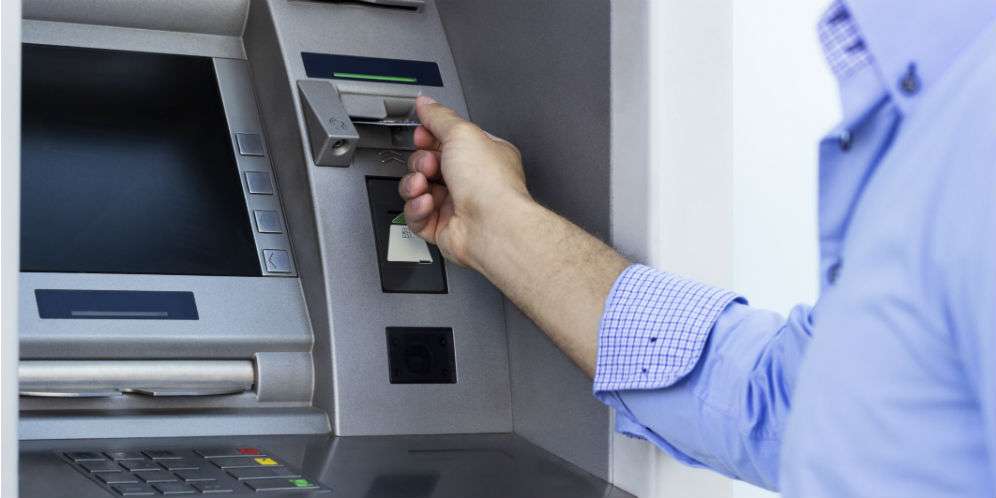 Seorang Nasabah Cek Saldo 780 Kali di ATM, Akibatnya...