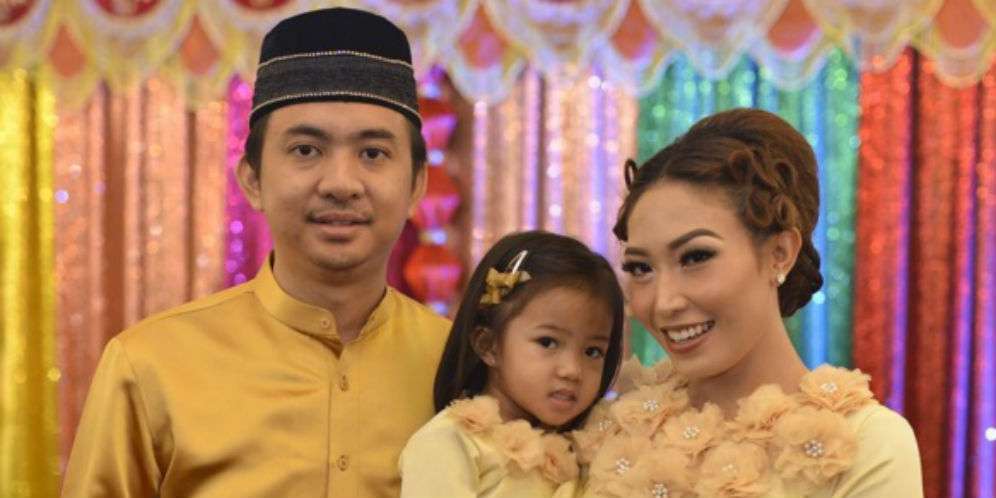 Doa Ayu Dewi: Anak Tumbuh dalam Syariat Islam