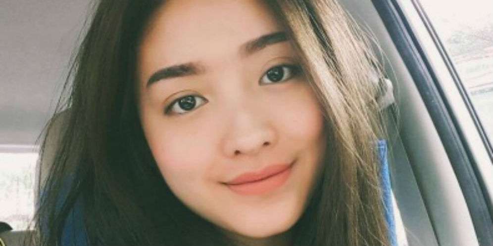 Natasha Wilona Tampil Berlipstik Merah, Begini Reaksi Netizen