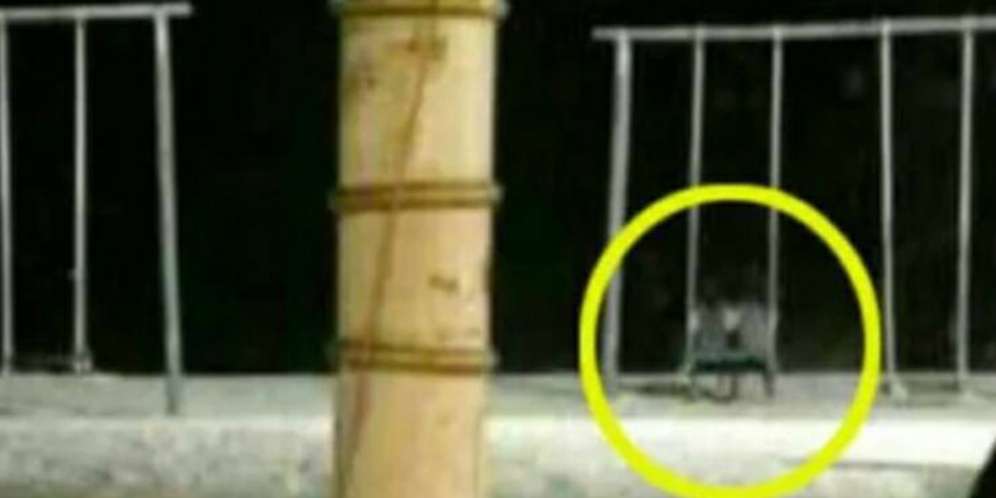 Ada Penampakan Bermain Ayunan Bikin Geger Netizen
