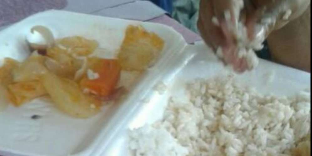 Sedih Melihat Makanan di Piring