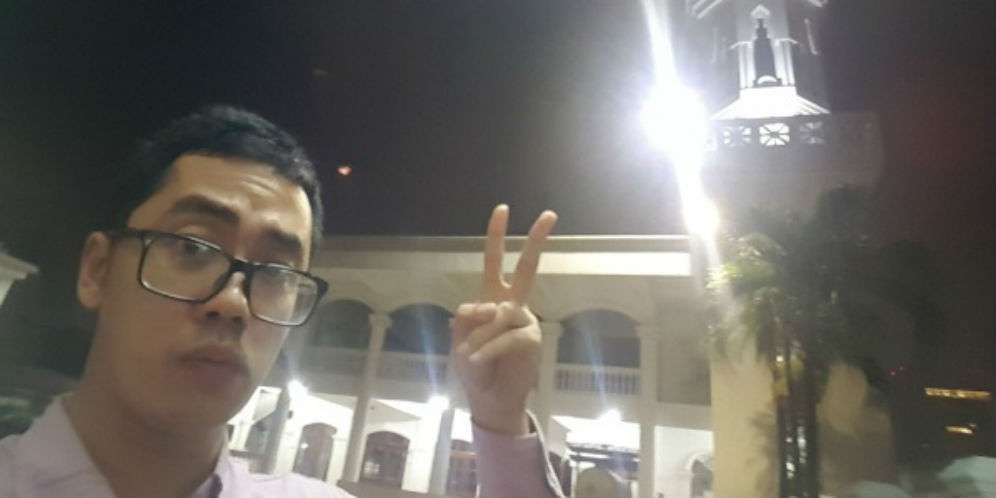 Kecanduan Pokemon, Dennis Adhiswara Berburu di Masjid