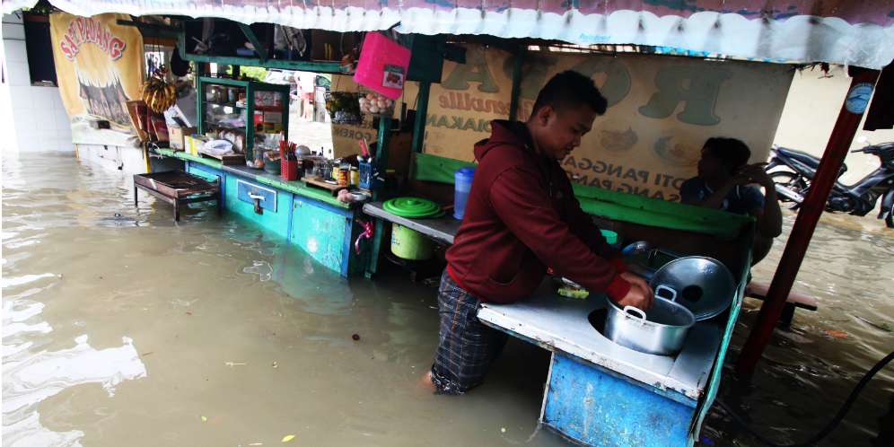 Banjir Cipinang Indah Surut, Aktivitas Warga Kembali Normal