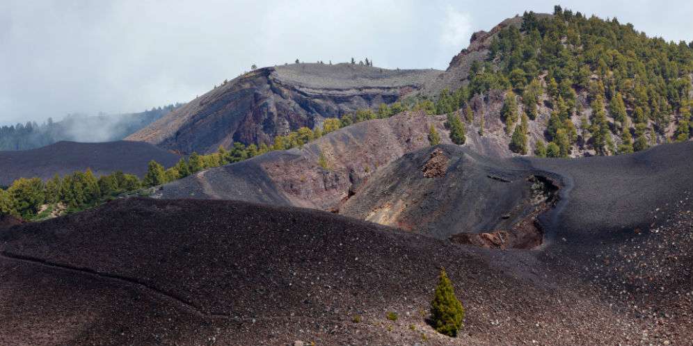 Jika Gunung Ini Meletus, Tsunami Setinggi 100 Meter Sapu Bumi