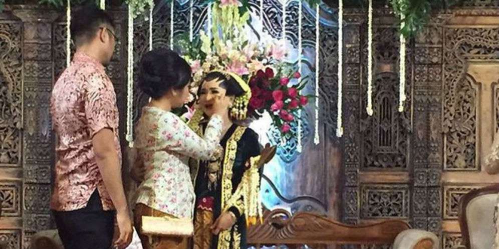 Kisah Haru Gita, Gelar Pernikahan Tanpa Mempelai Pria