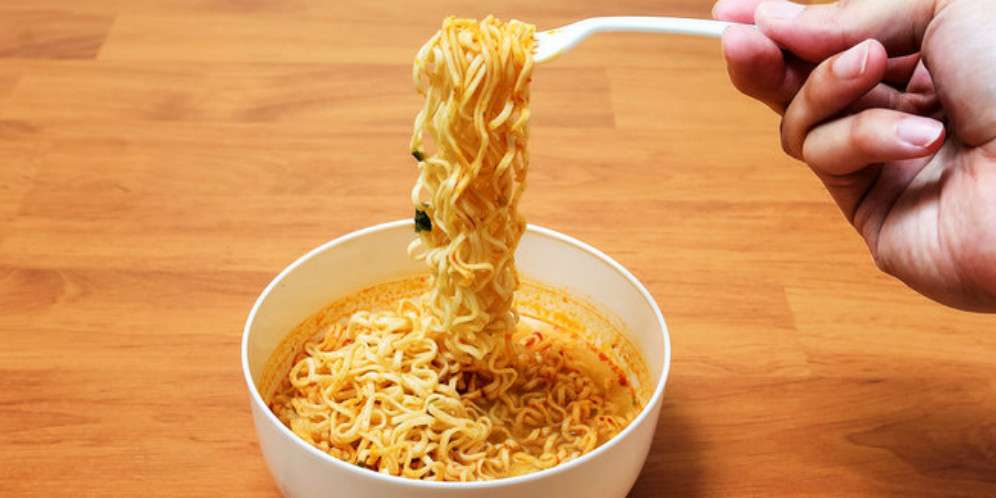 Mie Instan Lebih Berbahaya Bagi Perempuan
