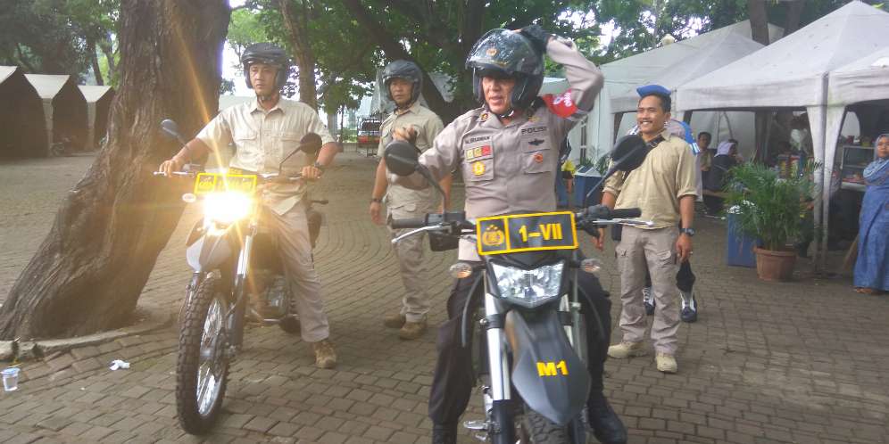 Gaya Kapolda Metro Naik Motor Pantau Aksi 505