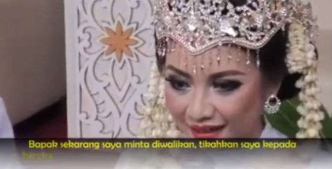 Suaranya Mengundang Tawa Para Tamu