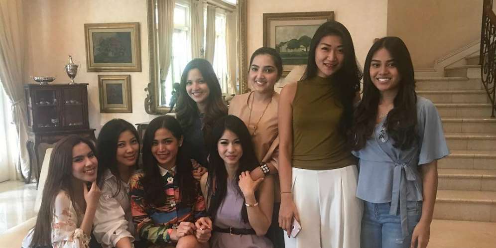 Foto Aurel Hermansyah Bareng Girls Squad Dibully, Kenapa?