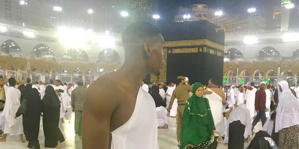Video Pemain Bola Termahal Sejagat Buka Puasa di Masjid Nabawi