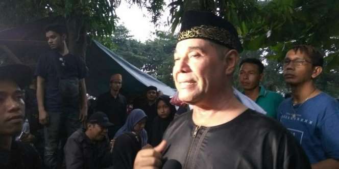 Kenangan Terakhir Sang Ayah Tiri dengan Jupe