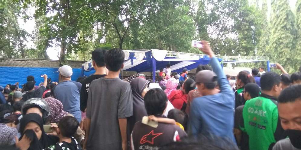 Jenazah Jupe Sulit Dikeluarkan dari Ambulans