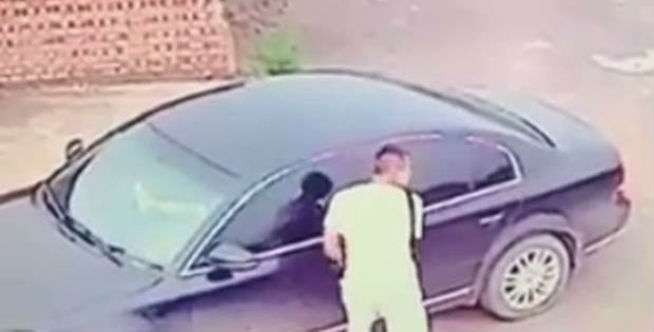 Si Pencuri Kaget