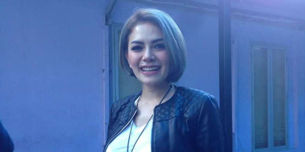 Nikita Mirzani Pindah Agama?