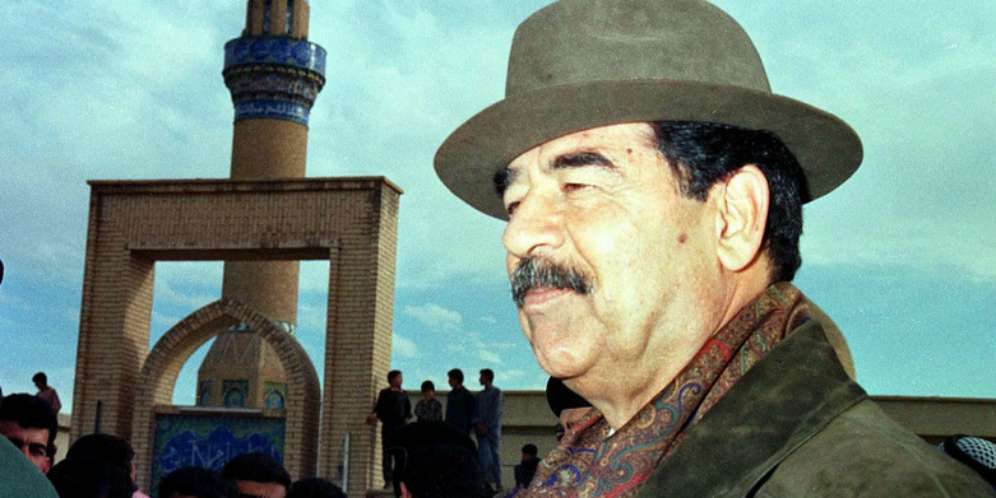 Nasib Apes Pancari Kerja Bernama Saddam Husein