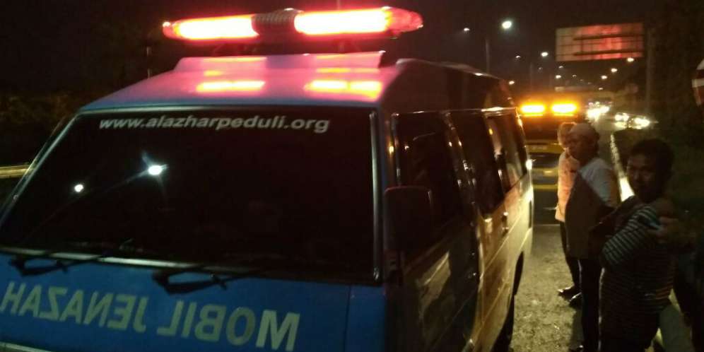Ambulans Tua Angkut Jenazah Mendadak Mogok, Tiba-tiba Muncul..