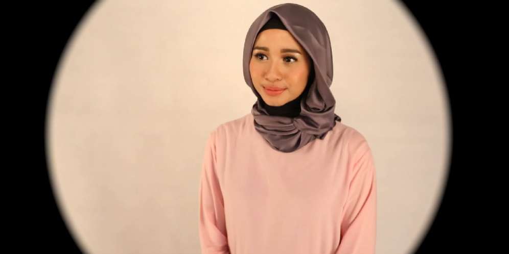 Berbusana Serba Hitam, Laudya Cynthia Bella Dikritik, Kenapa?