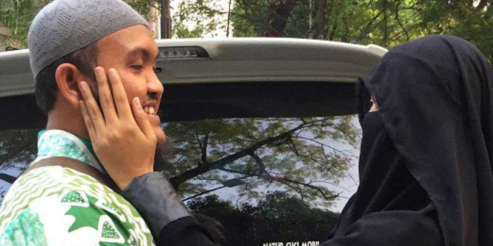 Caisar Kirim SMS Usai Indadari Gugat Cerai, Begini Isinya