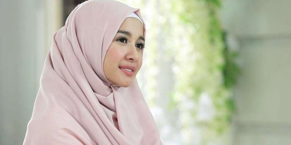 Air Mata Laudya Cynthia Bella Saat Pesta Lajang