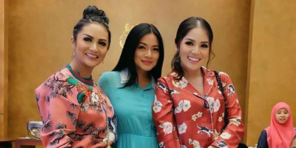 Inilah Piama Nindy Ayunda yang Ngetren tapi Dicibir Warganet
