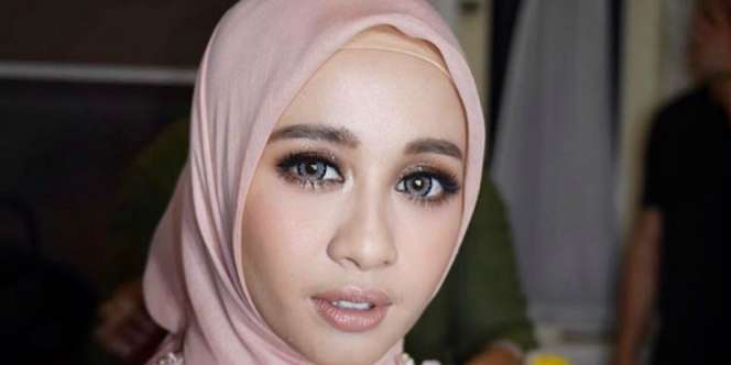 Pose Mematikan Laudya Cynthia Bella Bikin Meleleh