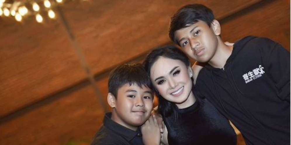 Luncurkan Buku Baru, Ini Alasan Menggetarkan Yuni Shara