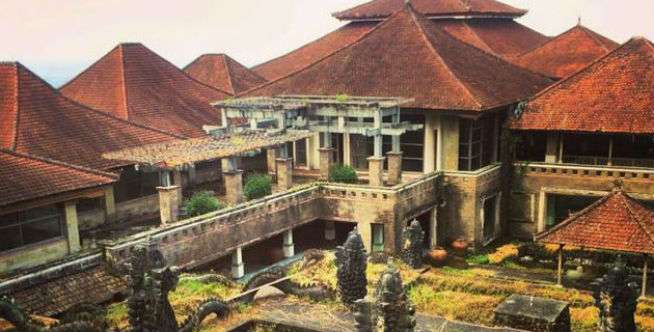 Tempat Wisata Indonesia Ini Dulu Hits, Tapi Kini Ditinggalkan