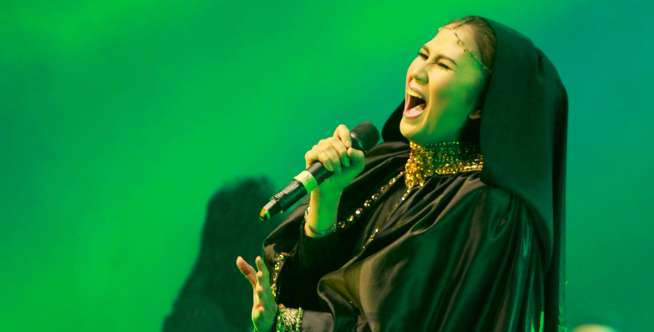 Nicky Astria