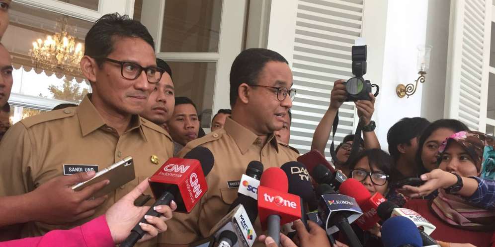 Hari Pertama Kerja, Ini yang Dilakukan Anies di Balai Kota