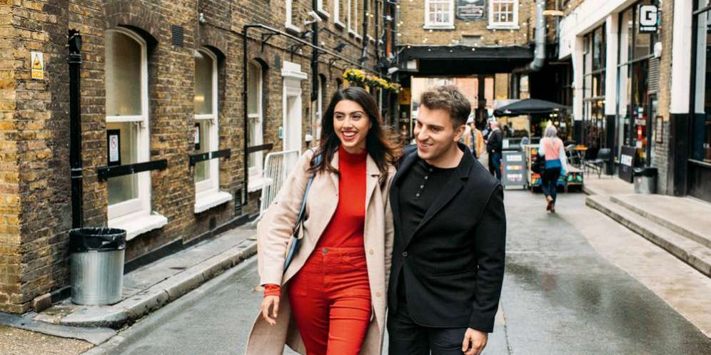 Elissa Patel dan pendiri Airbnb, Brian Chesky