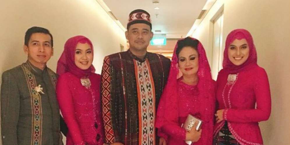 Gaya Hijab Dua Kakak Bobby yang Cantiknya Kebangetan