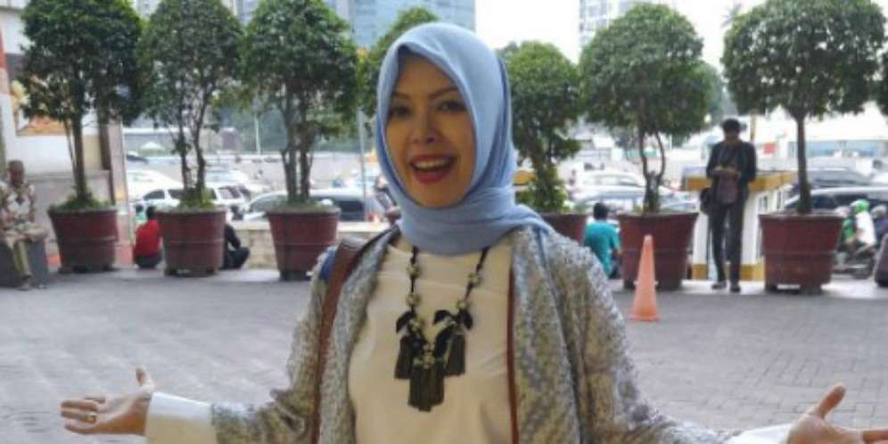 Terkenal Sebagai Sosialita Jakarta