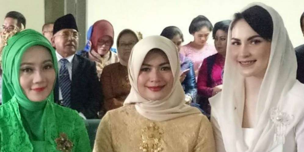 Istri Walikota Ini Kenakan Batik Kekinian, Motifnya Lucu