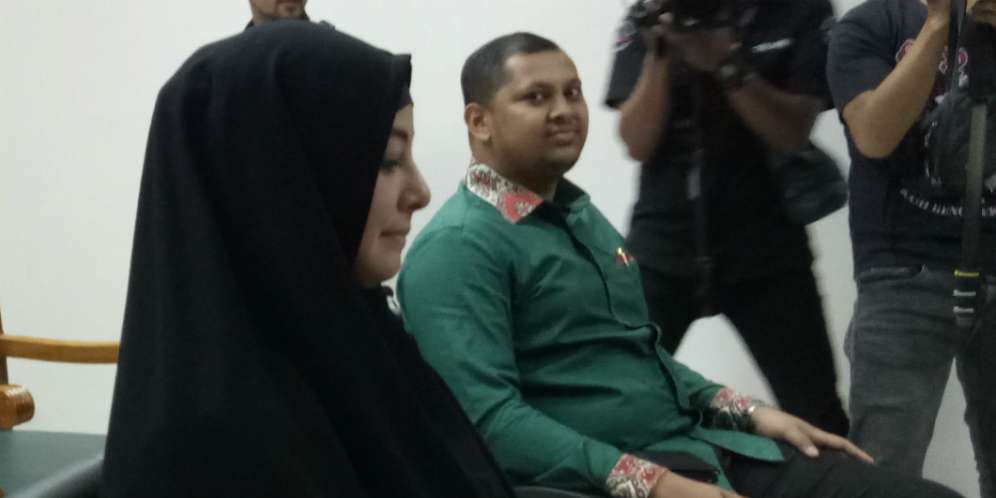 Ustaz Alhabsyi dan Putri Aisyah Resmi Bercerai