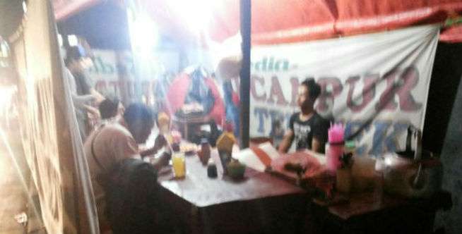 Tahu Campur Pak Joko, Warung Sederhana Favorit Para Artis