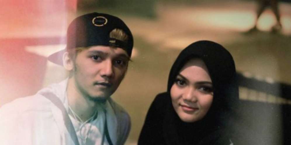 Saudara Kembar Ungkap Agama Sebenarnya Rina Nose